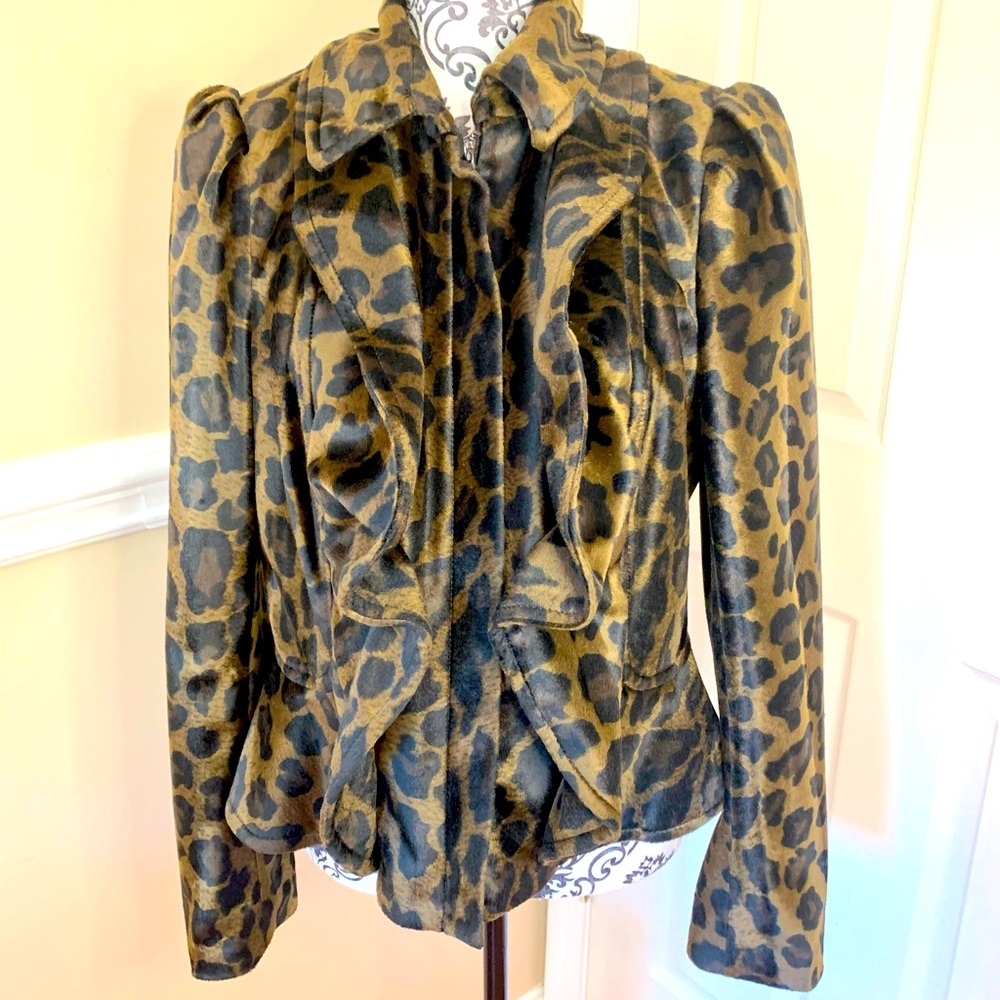 INC International Concepts Faux-fur, women’s ruffle coat, zip up, size large.